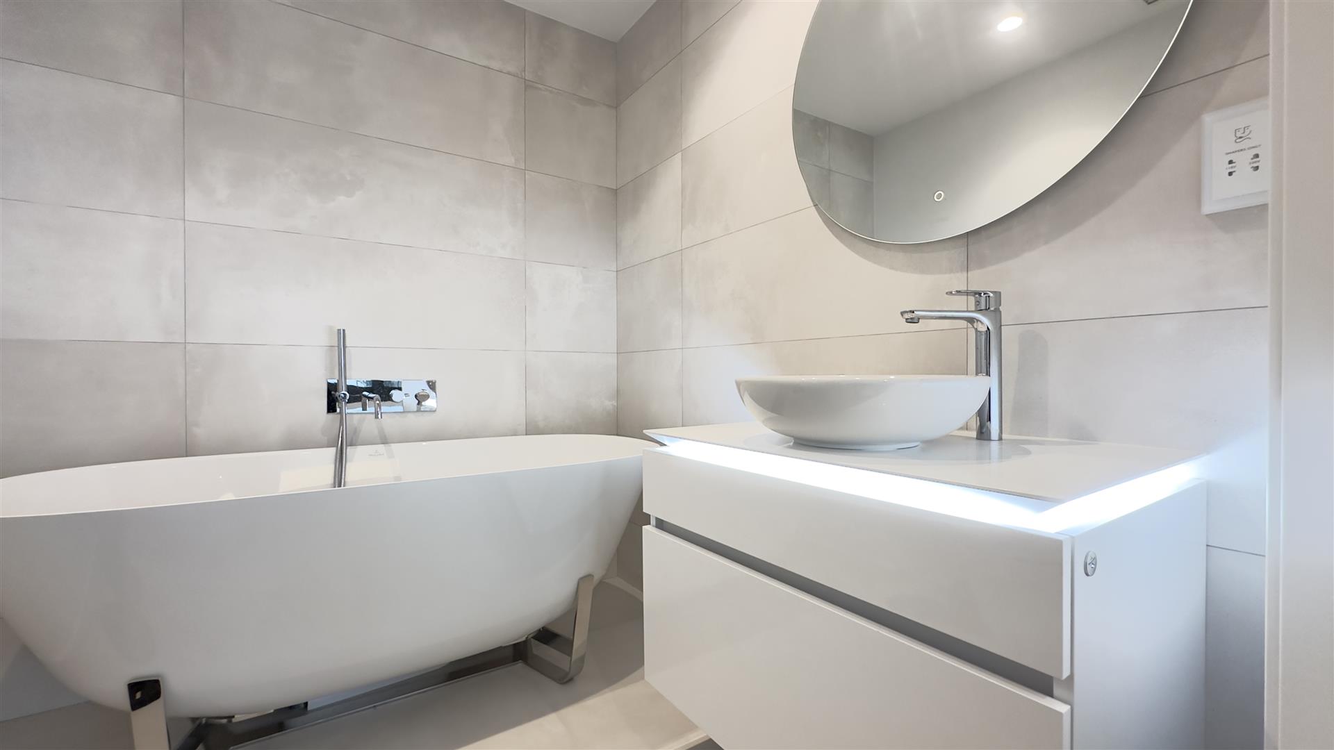  Image of House - 4 Bedrooms - 4 Bathrooms for Sale in North Gorge-Gibraltar, Image 8